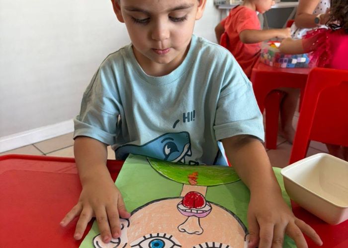 Die belangrikheid van speelgebaseerde leer in vroeë kinderontwikkeling